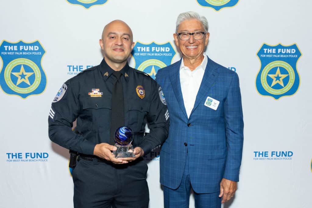 Sergeant Maldonado accepting the 2025 Citizen's Choice Award